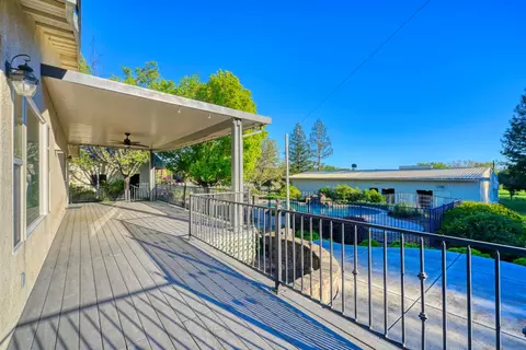 Exterior - 4841 Val Verde Rd, Loomis, CA 95650 photo 11 of 40