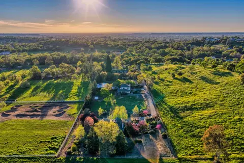 View/Area - 4841 Val Verde Rd, Loomis, CA 95650 photo 2 of 7