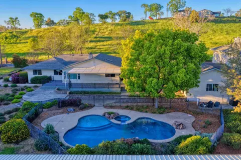 Exterior - 4841 Val Verde Rd, Loomis, CA 95650 photo 27 of 40