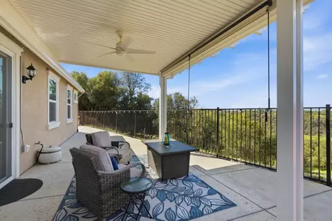 Exterior - 2822 Winesap Cir, Placerville, CA 95667 photo 4 of 10