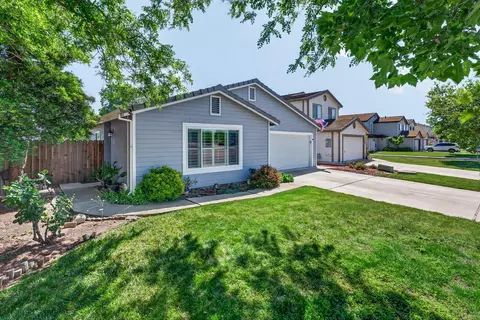 Exterior - 552 W 4th St, Tracy, CA 95376 photo 3 of 11