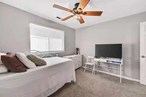 Bedroom - 552 W 4th St, Tracy, CA 95376 photo 7 of 8