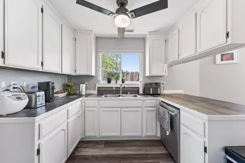 Kitchen - 552 W 4th St, Tracy, CA 95376 photo 3 of 3