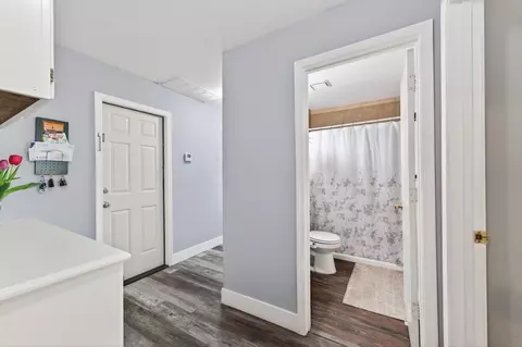 Entry Way - 552 W 4th St, Tracy, CA 95376 photo 4 of 4