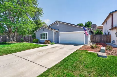 Exterior - 552 W 4th St, Tracy, CA 95376 photo 4 of 11