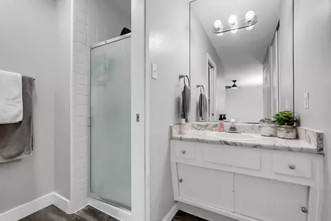 Bath - 1909 Devin Dr, Modesto, CA 95355 photo 2 of 2