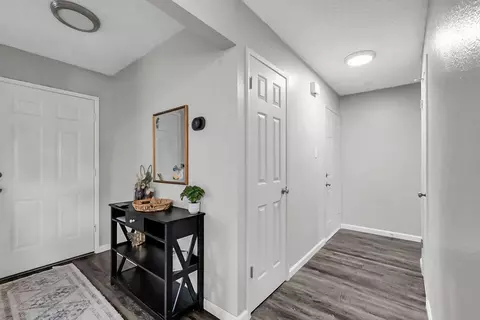 Entry Way - 1909 Devin Dr, Modesto, CA 95355 photo 2 of 4