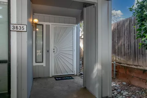 3635 Gold Creek Ln, Sacramento, CA 95827