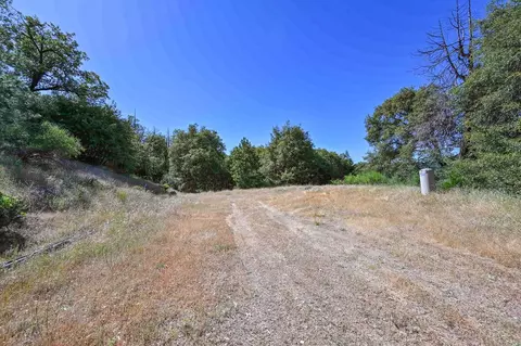 6860 Ant Hill Rd, Somerset, CA 95684