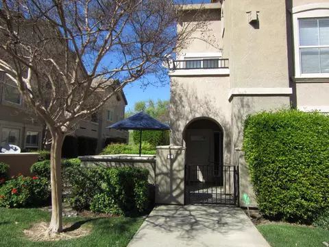2390 San Marco St #6, West Sacramento, CA 95691
