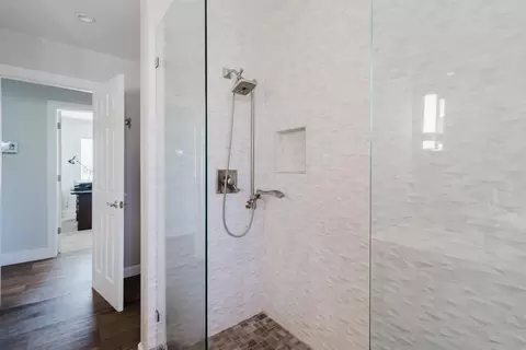 Bath - 5443 Aris Way, Carmichael, CA 95608 photo 5 of 7