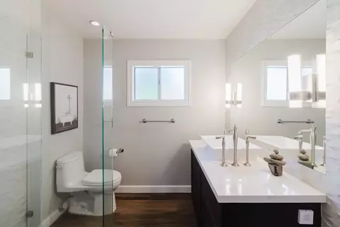 Bath - 5443 Aris Way, Carmichael, CA 95608 photo 1 of 7