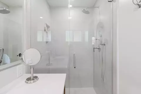 Bath - 5443 Aris Way, Carmichael, CA 95608 photo 7 of 7