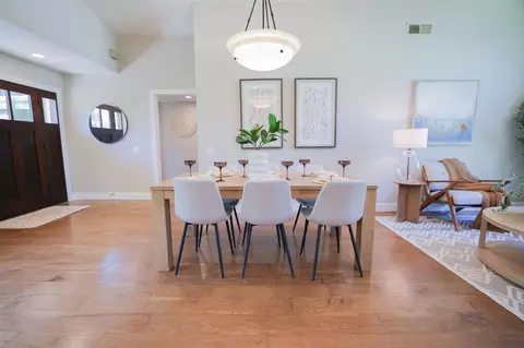 Dining - 5129 El Cemonte Ave, Davis, CA 95618 photo 2 of 2