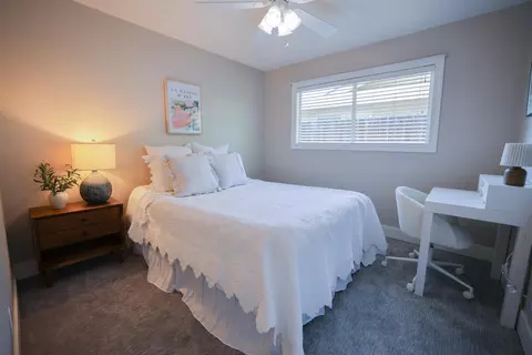 Bedroom - 5129 El Cemonte Ave, Davis, CA 95618 photo 3 of 5