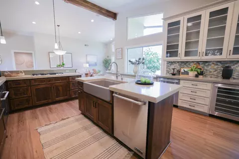 Kitchen - 5129 El Cemonte Ave, Davis, CA 95618 photo 1 of 2