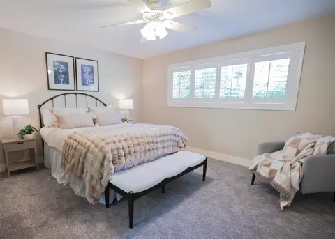 Bedroom - 5129 El Cemonte Ave, Davis, CA 95618 photo 4 of 5