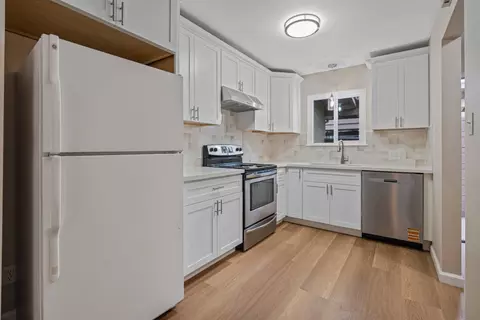 Kitchen - 805 Tully Rd #5, Modesto, CA 95350 photo 1 of 3