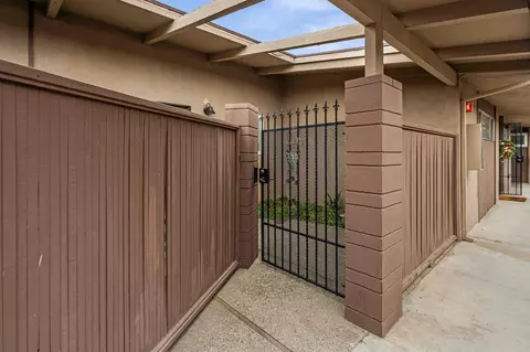 Exterior - 805 Tully Rd #5, Modesto, CA 95350 photo 2 of 4
