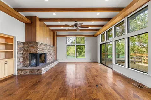 Living - 625 N Hopper Rd, Modesto, CA 95357 photo 4 of 11