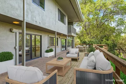 Exterior - 625 N Hopper Rd, Modesto, CA 95357 photo 7 of 16