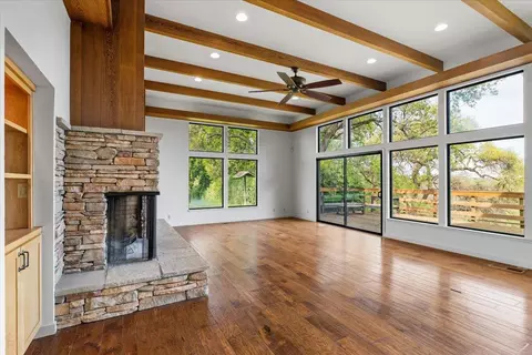 Living - 625 N Hopper Rd, Modesto, CA 95357 photo 1 of 11
