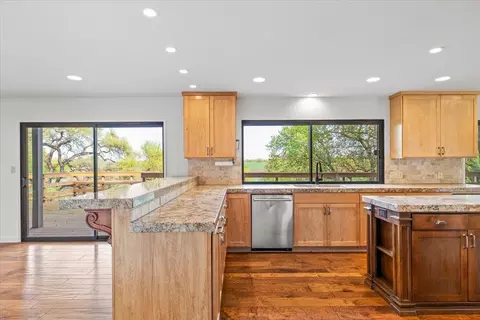 Kitchen - 625 N Hopper Rd, Modesto, CA 95357 photo 1 of 5