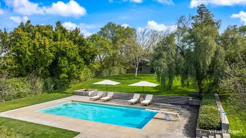 Exterior - 625 N Hopper Rd, Modesto, CA 95357 photo 2 of 16