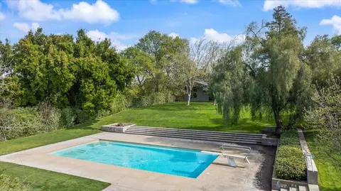 Exterior - 625 N Hopper Rd, Modesto, CA 95357 photo 11 of 16