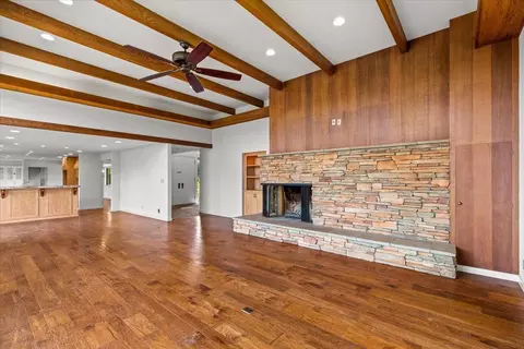 Living - 625 N Hopper Rd, Modesto, CA 95357 photo 5 of 11