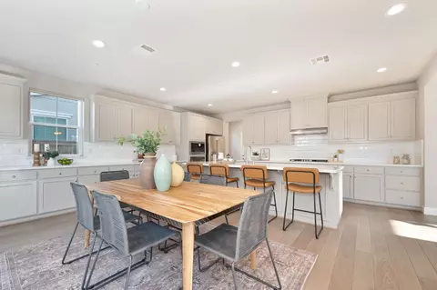 Dining - 2230 Cannery Loop, Davis, CA 95616 photo 2 of 3