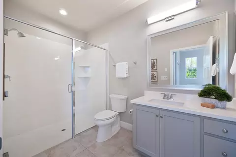 Bath - 2230 Cannery Loop, Davis, CA 95616 photo 2 of 5