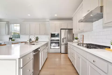 Kitchen - 2230 Cannery Loop, Davis, CA 95616 photo 5 of 5