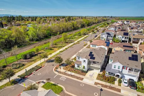 View/Area - 2230 Cannery Loop, Davis, CA 95616 photo 1 of 5