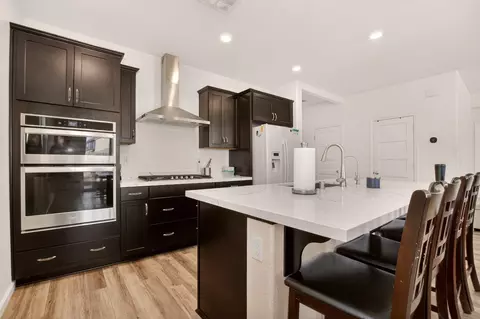 Kitchen - 1681 Oleander Ave, Manteca, CA 95337 photo 2 of 4