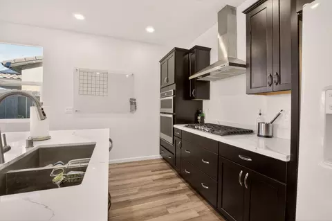 Kitchen - 1681 Oleander Ave, Manteca, CA 95337 photo 3 of 4