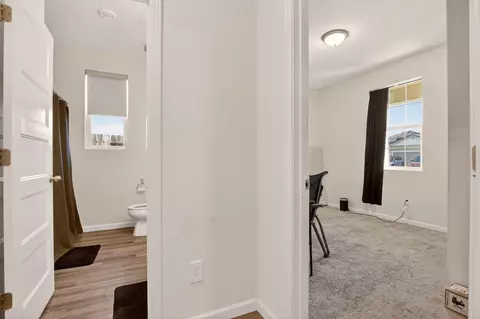 Entry Way - 1681 Oleander Ave, Manteca, CA 95337 photo 2 of 4