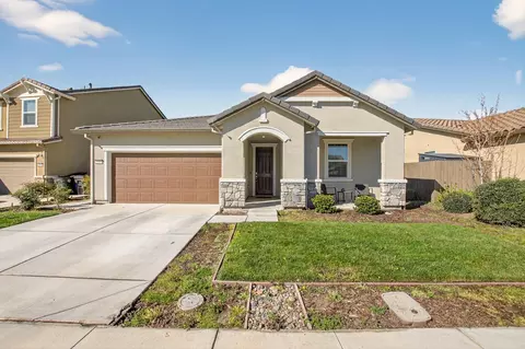 Exterior - 1681 Oleander Ave, Manteca, CA 95337 photo 2 of 7