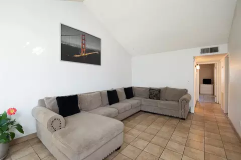 4025 Nugget Dr, Modesto, CA 95355 photo 3