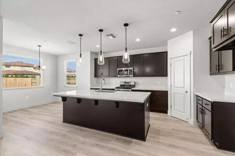 Entry Way - 2041 Zane Way, Turlock, CA 95382 photo 1 of 9