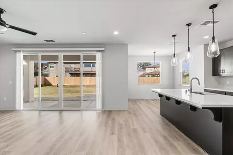 Living - 2041 Zane Way, Turlock, CA 95382 photo 7 of 16