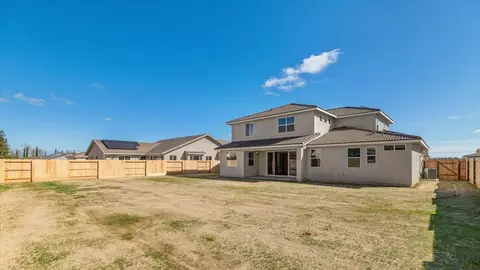 Exterior - 2041 Zane Way, Turlock, CA 95382 photo 12 of 15