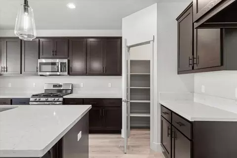 Kitchen - 2041 Zane Way, Turlock, CA 95382 photo 2 of 4