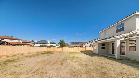Exterior - 2041 Zane Way, Turlock, CA 95382 photo 14 of 15