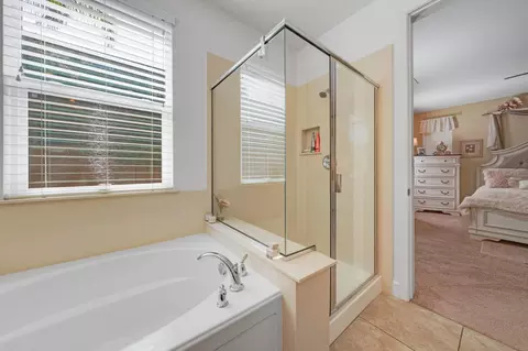 Bath - 1402 Skibbereen Way, Rocklin, CA 95765 photo 4 of 5