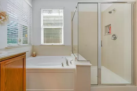 Bath - 1402 Skibbereen Way, Rocklin, CA 95765 photo 5 of 5