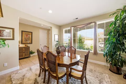 Dining - 1402 Skibbereen Way, Rocklin, CA 95765 photo 1 of 2