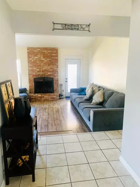 Entry Way - 1049 Compass Ln, Manteca, CA 95337 photo 1 of 1