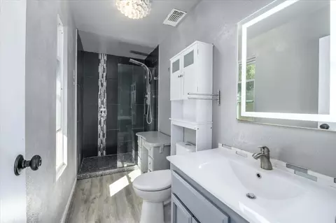Bath - 4041 Glider Rd, Placerville, CA 95667 photo 1 of 4