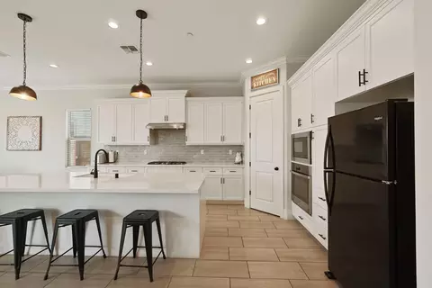 Kitchen - 2771 Heather St, Lodi, CA 95242 photo 5 of 6